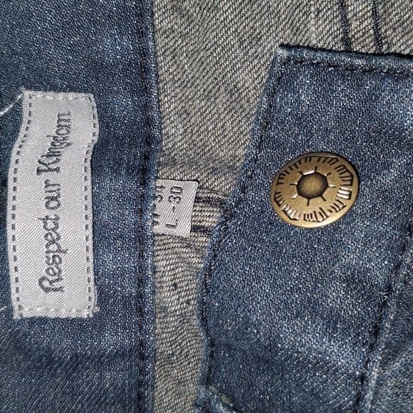 Respect Our Kingdom mens denim jeans - Picture 5 of 13